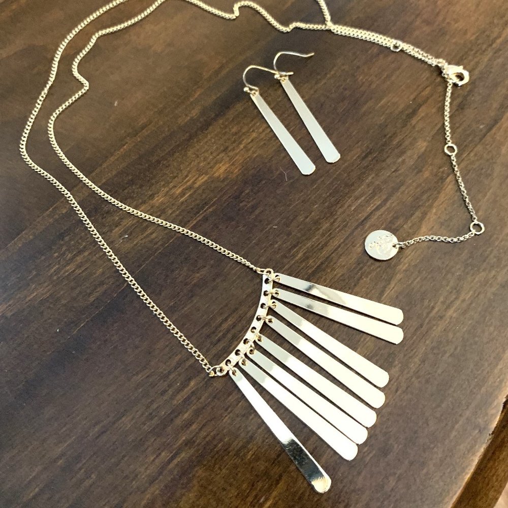 NEW mintMONGOOSE  SET Necklace & Earring (Gold-Tone)